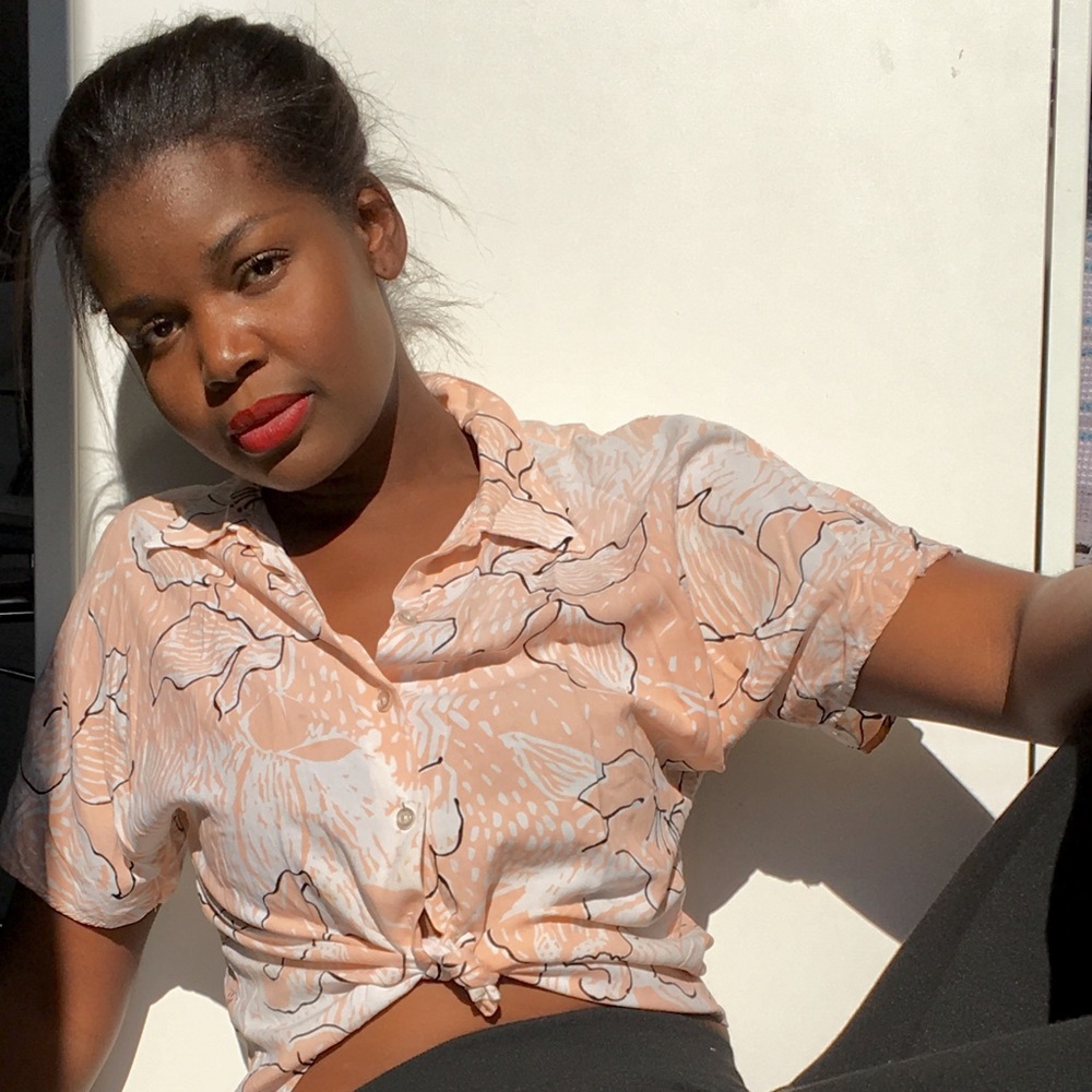 Vintage Short Sleeve Blouse - Picture 3 of 6